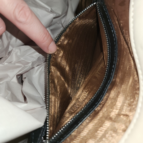 Love Moschino NWOT Gorgeous 😍❤️ Cream Leather Designer Purse - Picture 8 of 16